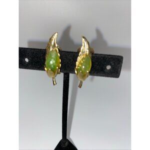 Vintage Leru Green Cabochon Gold-Tone Clip-On Earrings J0260